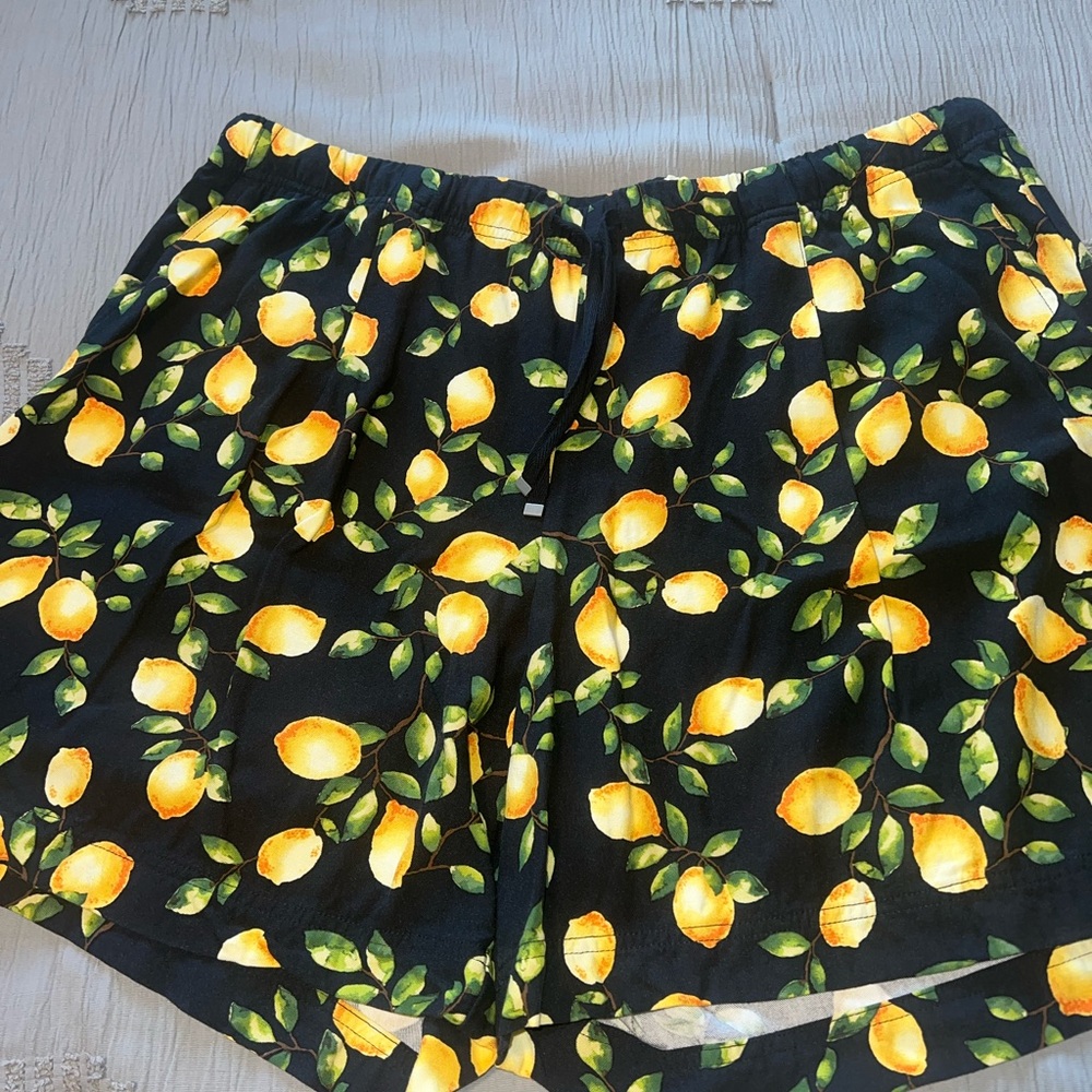 J. Jill High Waist Lemon Print Shorts